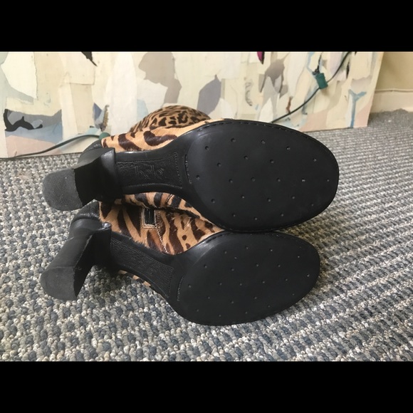 Boho Tall Boots BOLO for Born, lace-up front side zipper, zebra print leather - Picture 5 of 6